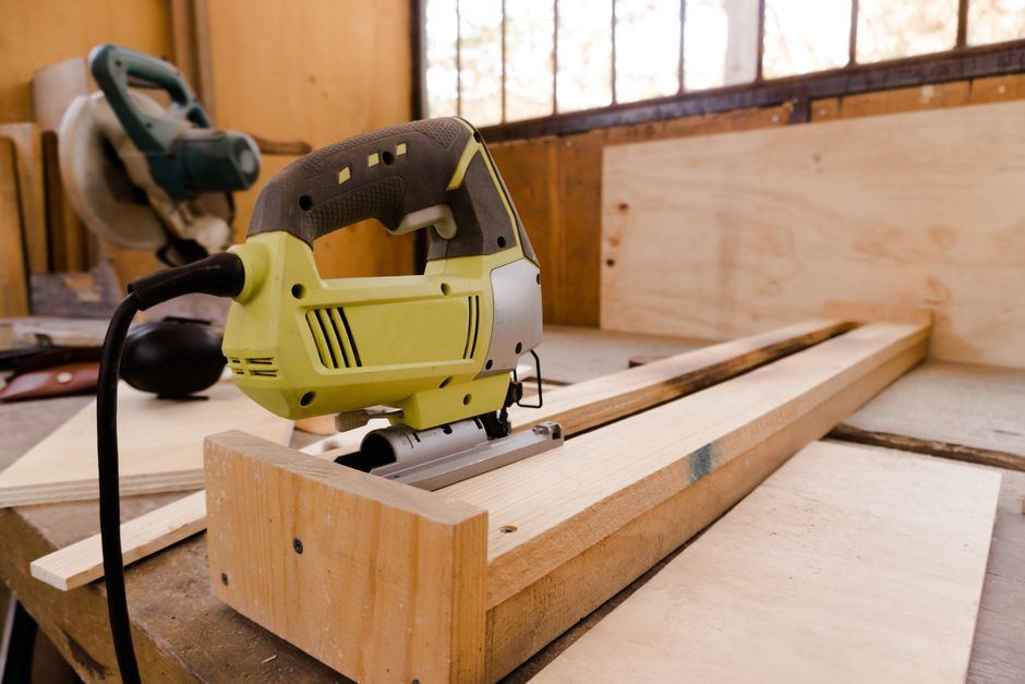 track saw for cutting plywood and sheet goods buying guide